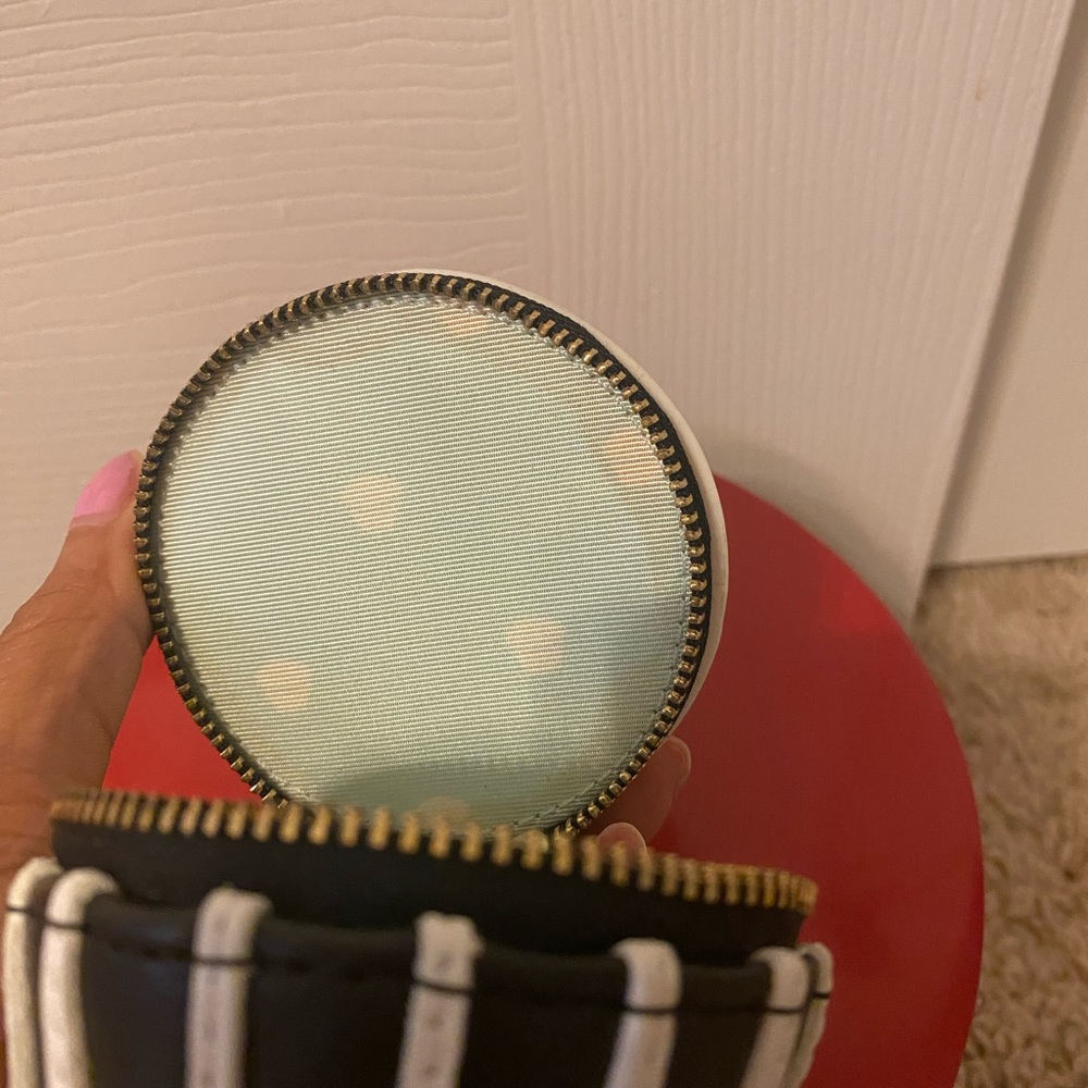 Rare Kate Spade Magnolia Bakery Cupcake, new, without tags, comes with dust bag. - Picture 6 of 6